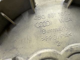 bontott AUDI A6 C5 Felniközép (1 db)