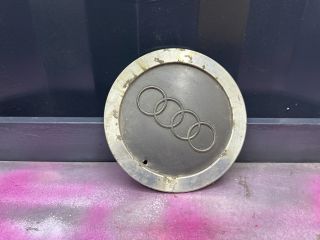 bontott AUDI A6 C5 Felniközép (1 db)
