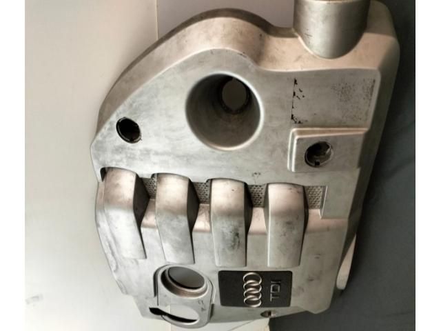 bontott AUDI A6 C5 Felső Hűtőburkolat