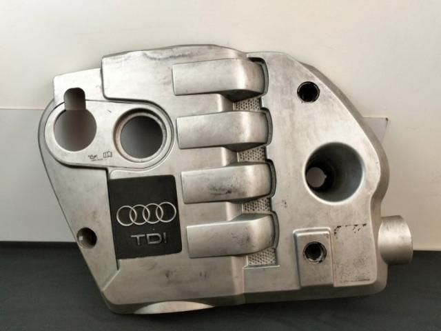 bontott AUDI A6 C5 Felső Hűtőburkolat