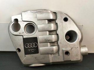 bontott AUDI A6 C5 Felső Hűtőburkolat