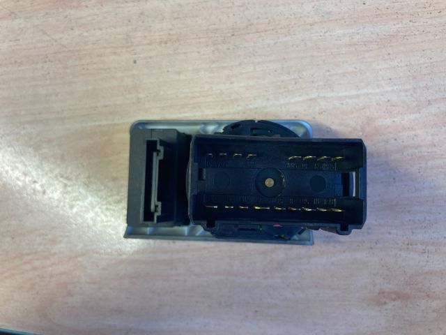 bontott AUDI A6 C5 Fényszórómagasság Állító Kapcsoló