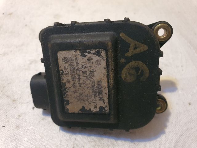 bontott AUDI A6 C5 Fűtés Állító Motor