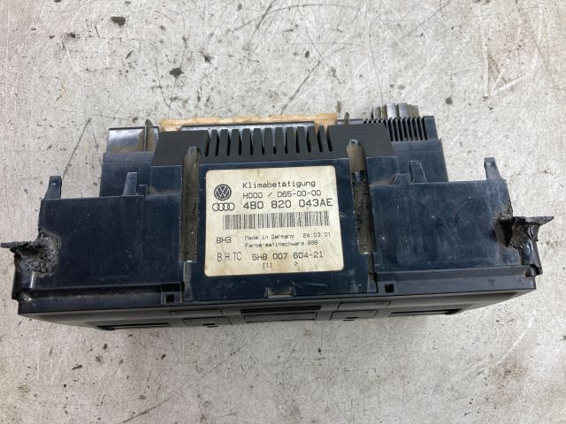 bontott AUDI A6 C5 Fűtéskapcsoló (digit klímás)