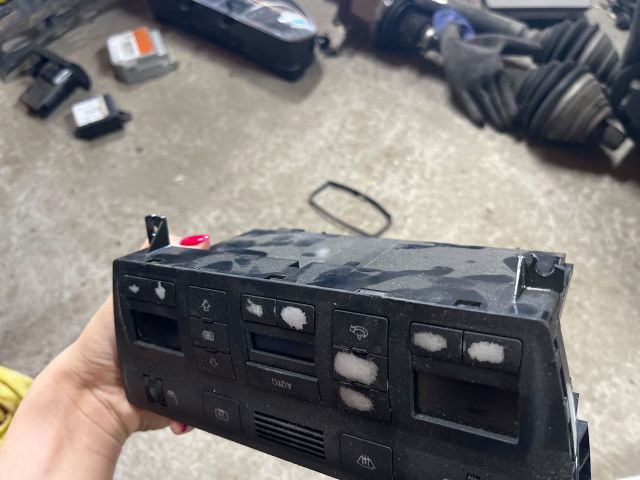 bontott AUDI A6 C5 Fűtéskapcsoló (digit klímás)