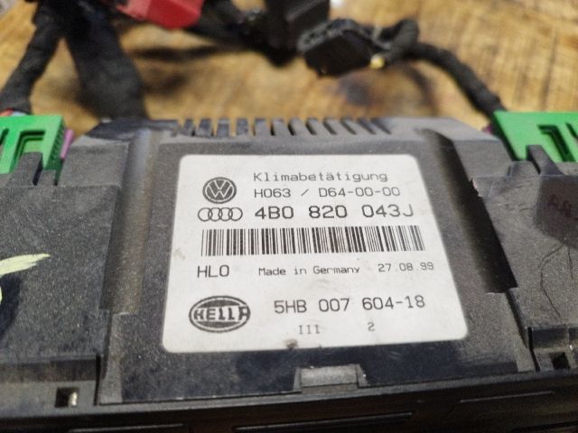 bontott AUDI A6 C5 Fűtéskapcsoló (digit klímás)