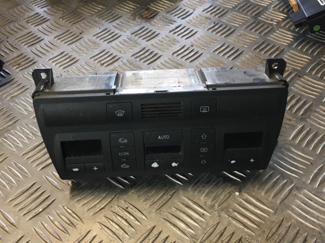 bontott AUDI A6 C5 Fűtéskapcsoló (digit klímás)