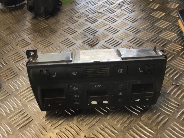 bontott AUDI A6 C5 Fűtéskapcsoló (digit klímás)