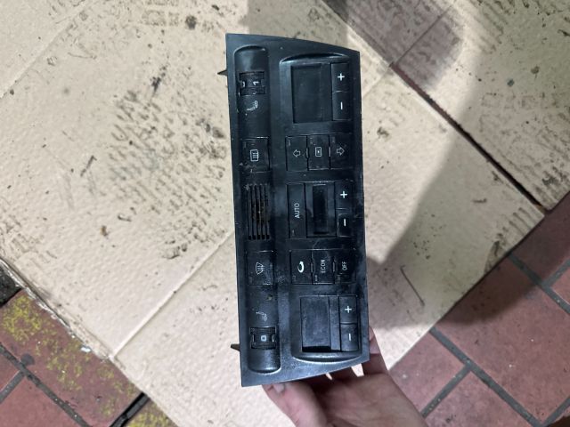 bontott AUDI A6 C5 Fűtéskapcsoló (digit klímás)