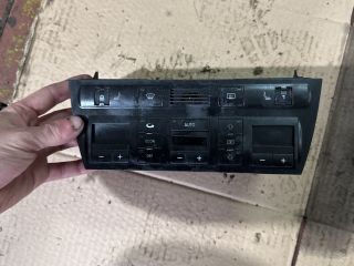 bontott AUDI A6 C5 Fűtéskapcsoló (digit klímás)