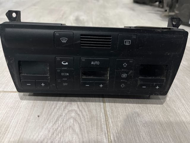 bontott AUDI A6 C5 Fűtéskapcsoló (digit klímás)