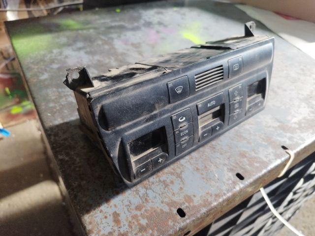 bontott AUDI A6 C5 Fűtéskapcsoló (digit klímás)