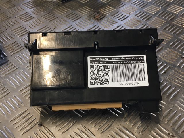 bontott AUDI A6 C5 Fűtéskapcsoló (digit klímás)