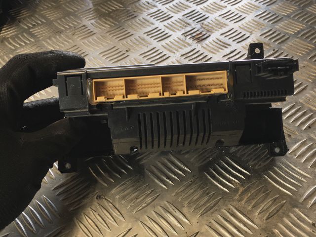 bontott AUDI A6 C5 Fűtéskapcsoló (digit klímás)