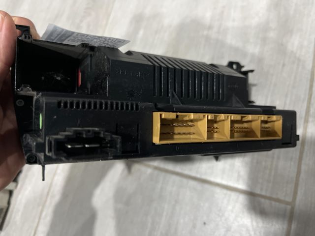 bontott AUDI A6 C5 Fűtéskapcsoló (digit klímás)