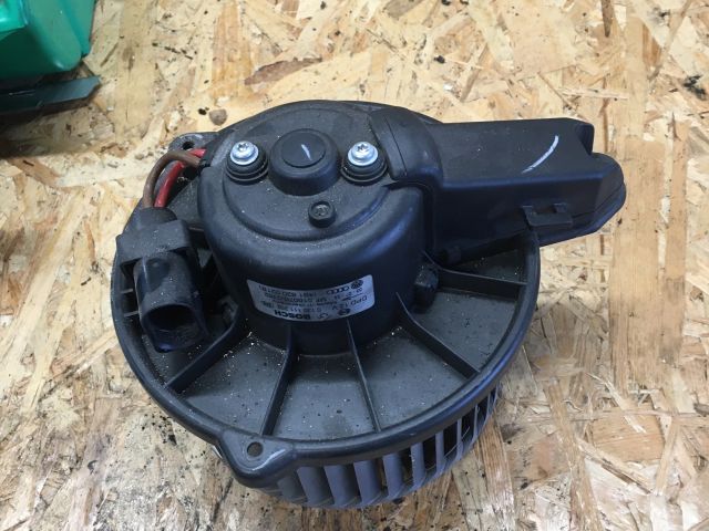 bontott AUDI A6 C5 Fűtőmotor (Klímás)