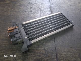 bontott AUDI A6 C5 Fűtőradiátor (Elektromos)