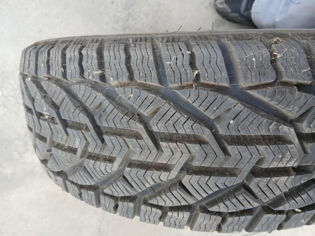 bontott AUDI A6 C5 Gumiabroncs (1 db)