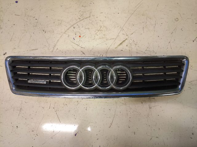 bontott AUDI A6 C5 Hűtőrács