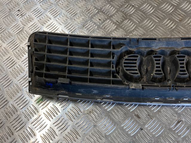 bontott AUDI A6 C5 Hűtőrács