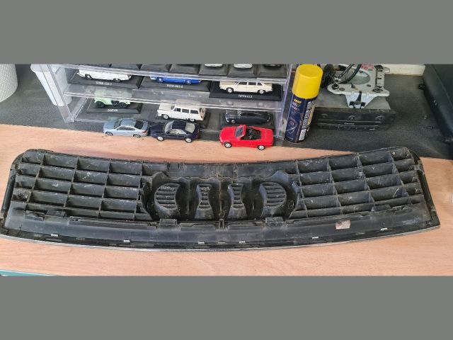 bontott AUDI A6 C5 Hűtőrács