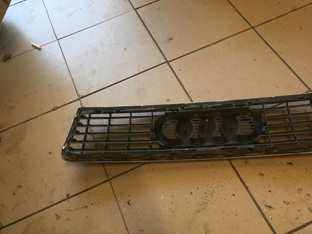 bontott AUDI A6 C5 Hűtőrács