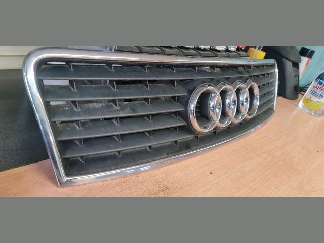bontott AUDI A6 C5 Hűtőrács