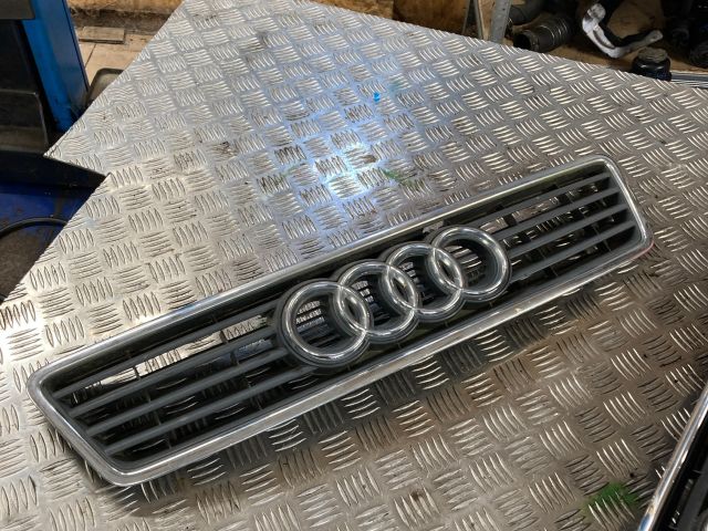 bontott AUDI A6 C5 Hűtőrács