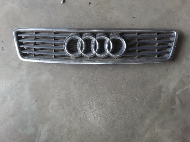 bontott AUDI A6 C5 Hűtőrács