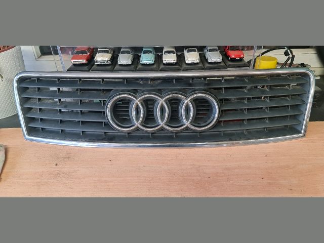 bontott AUDI A6 C5 Hűtőrács