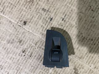 bontott AUDI A6 C5 Jobb első Ablakemelő Kapcsoló