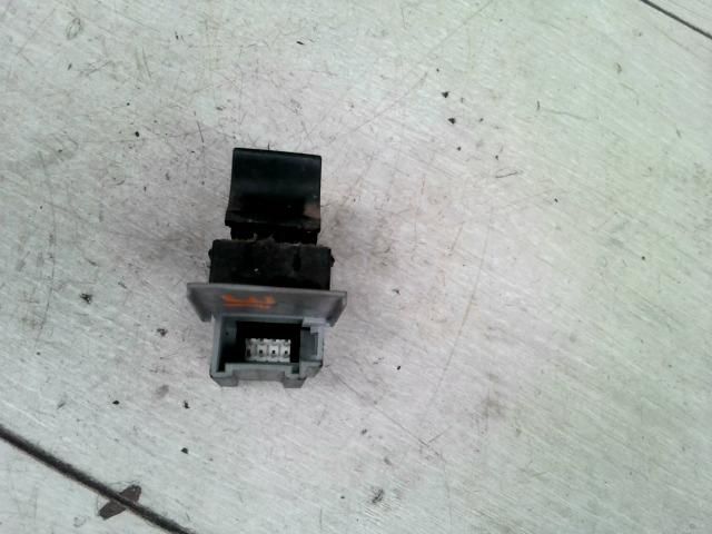 bontott AUDI A6 C5 Jobb első Ablakemelő Kapcsoló