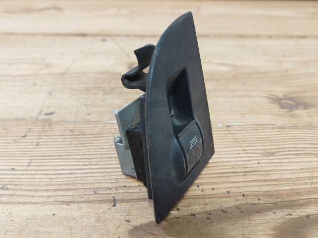 bontott AUDI A6 C5 Jobb első Ablakemelő Kapcsoló