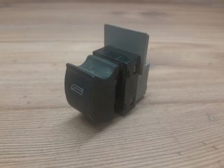 bontott AUDI A6 C5 Jobb első Ablakemelő Kapcsoló