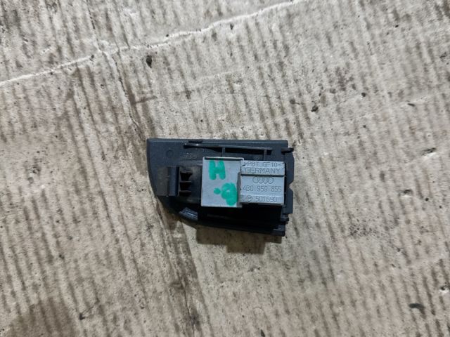 bontott AUDI A6 C5 Jobb első Ablakemelő Kapcsoló