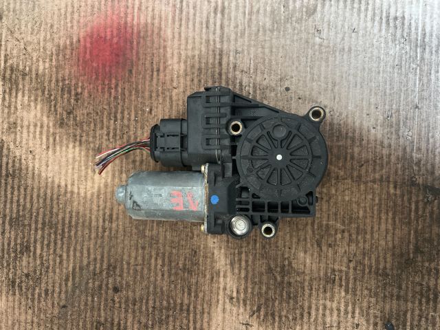 bontott AUDI A6 C5 Jobb első Ablakemelő Motor