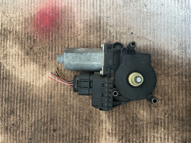 bontott AUDI A6 C5 Jobb első Ablakemelő Motor