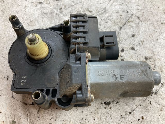 bontott AUDI A6 C5 Jobb első Ablakemelő Motor