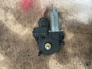 bontott AUDI A6 C5 Jobb első Ablakemelő Motor