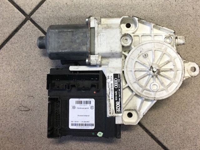 bontott AUDI A6 C5 Jobb első Ablakemelő Motor