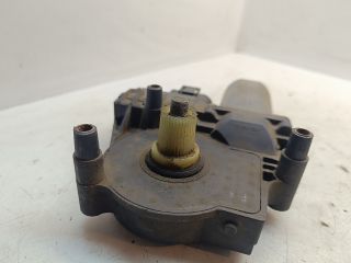 bontott AUDI A6 C5 Jobb első Ablakemelő Motor