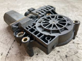 bontott AUDI A6 C5 Jobb első Ablakemelő Motor