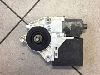 bontott AUDI A6 C5 Jobb első Ablakemelő Motor