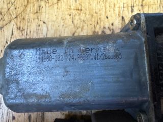 bontott AUDI A6 C5 Jobb első Ablakemelő Motor