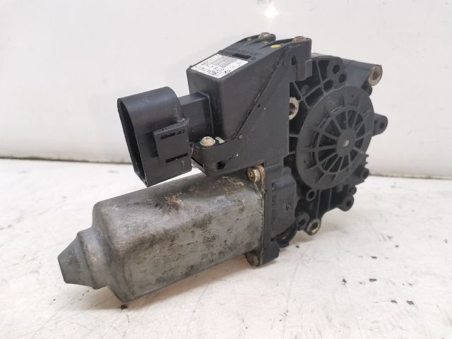 bontott AUDI A6 C5 Jobb első Ablakemelő Motor