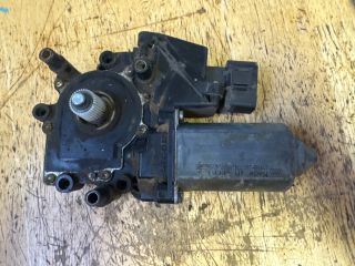 bontott AUDI A6 C5 Jobb első Ablakemelő Motor
