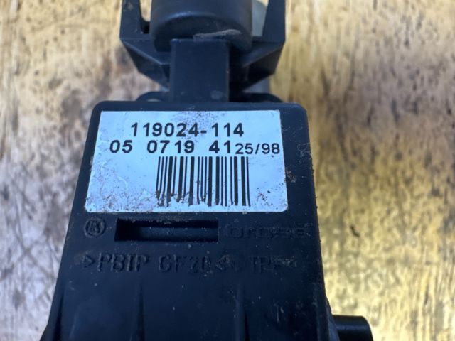 bontott AUDI A6 C5 Jobb első Ablakemelő Motor