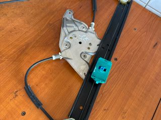 bontott AUDI A6 C5 Jobb első Ablakemelő Szerkezet (Elektromos)