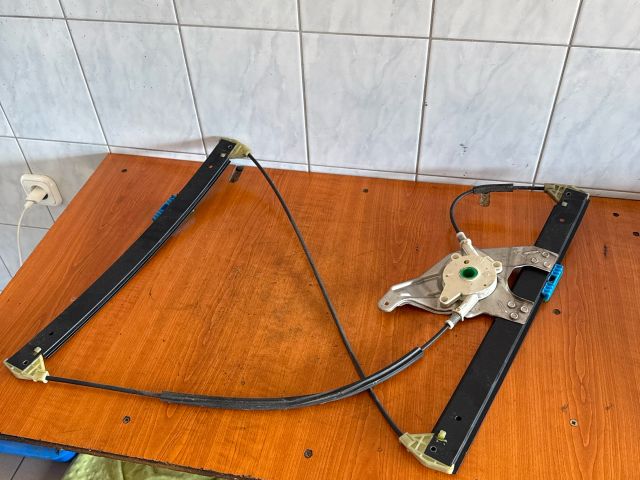 bontott AUDI A6 C5 Jobb első Ablakemelő Szerkezet (Elektromos)