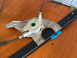 bontott AUDI A6 C5 Jobb első Ablakemelő Szerkezet (Elektromos)